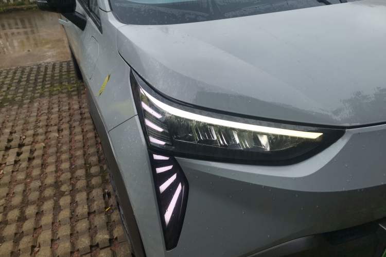 Used AION Y 2021 70 Intelligent Edition Right Front Headlight