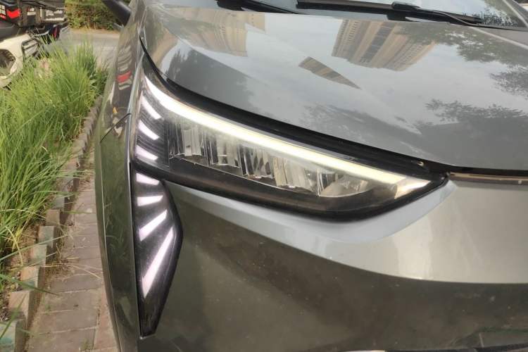 Used AION Y 2021 70 Tech Vitality Edition Right Front Headlight