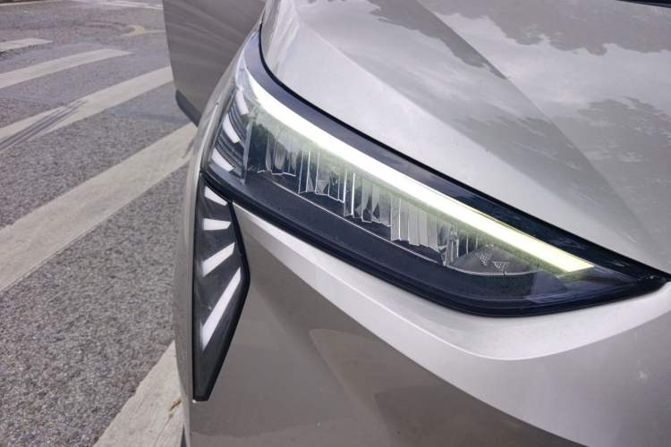 Used AION Y 2021 70 Enjoyment Tech Edition Right Front Headlight