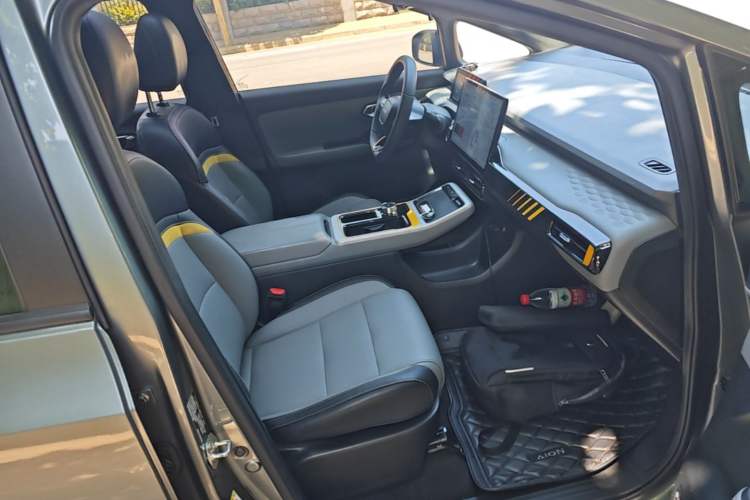 Used AION Y 2021 70 Intelligent Edition Right Front Seat