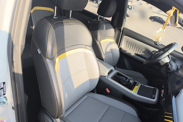 Used AION Y 2021 70 Intelligent Dynamic Edition Right Front Seat