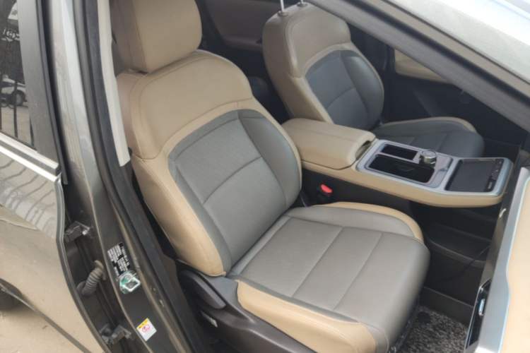 Used AION Y 2021 70 Tech Vitality Edition Right Front Seat
