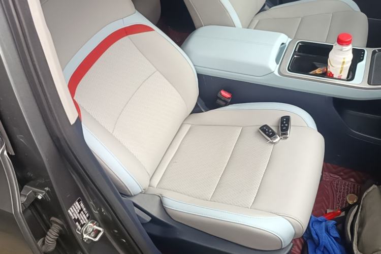 Used AION Y 2021 60 Enjoy Edition Right Front Seat