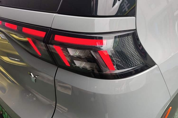 Used AION Y 2021 70 Intelligent Dynamic Edition Right Rear Taillight