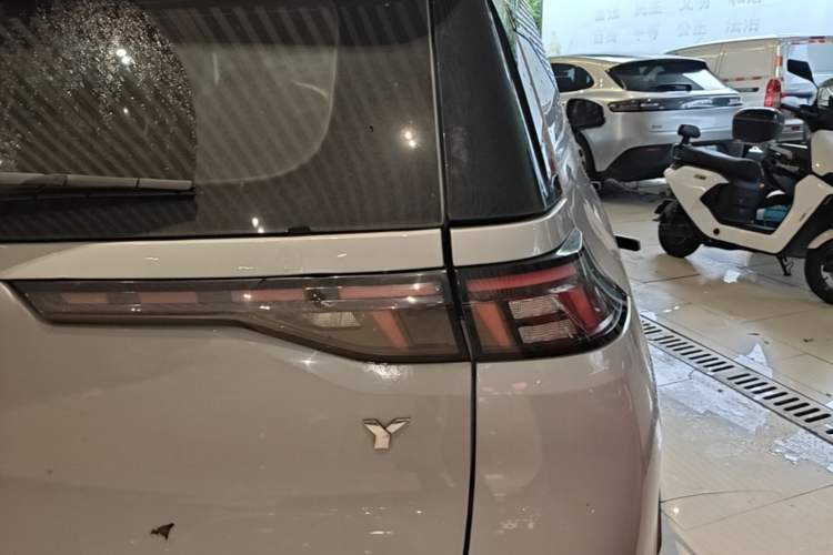 Used AION Y 2021 80 Enjoyment Tech Edition Right Rear Taillight