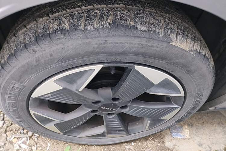 Used AION Y 2021 70 Intelligent Edition Right Rear Wheel Hub