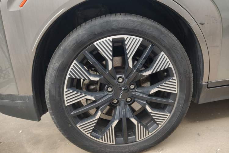 Used AION Y 2021 70 Tech Vitality Edition Right Rear Wheel Hub