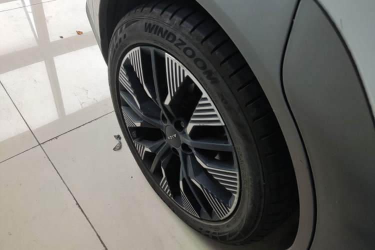 Used AION Y 2021 70 Intelligent Dynamic Edition Right Rear Wheel Hub