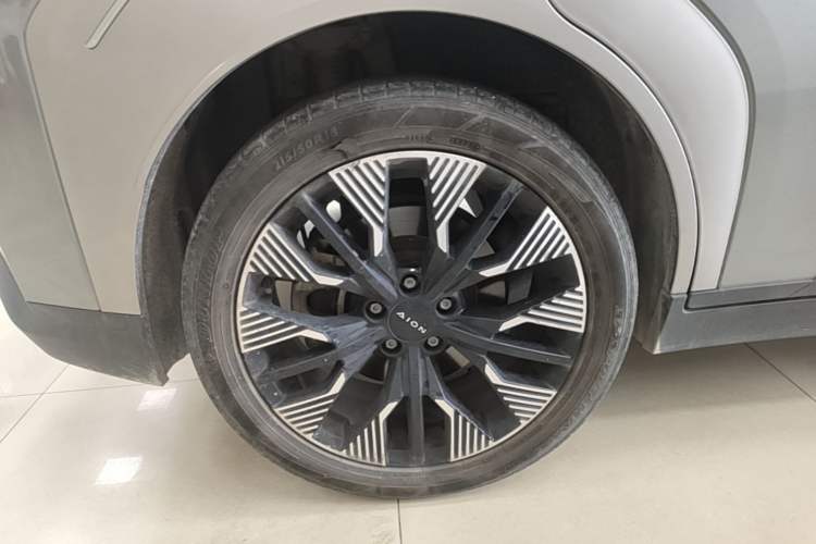 Used AION Y 2021 70 Enjoyment Tech Edition Right Rear Wheel Hub