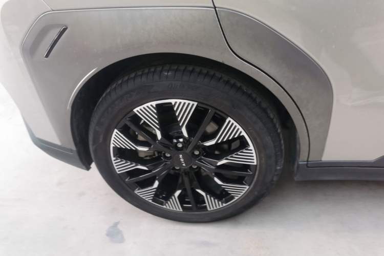 Used AION Y 2021 70 Tech Vitality Edition Right Rear Wheel Hub