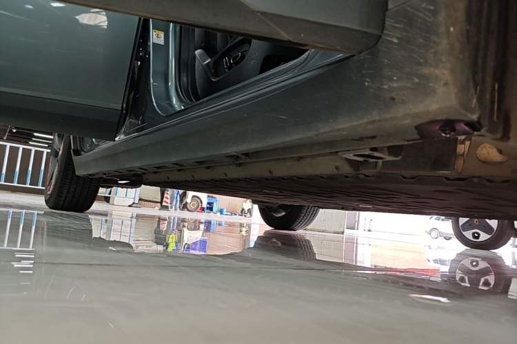 Used AION Y 2021 70 Intelligent Dynamic Edition Right Side Sill