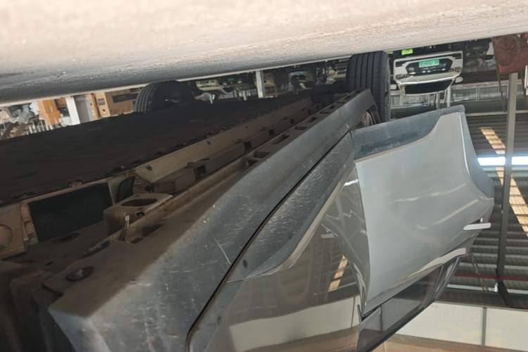 Used AION Y 2021 70 Intelligent Dynamic Edition Right Side Sill