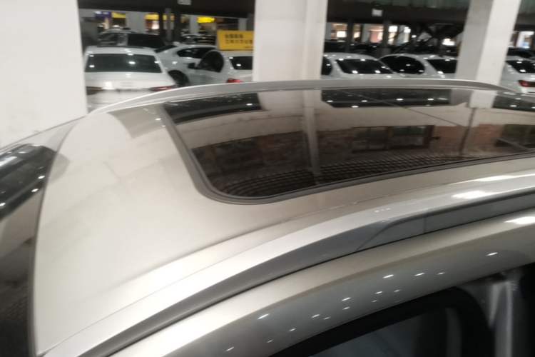 Used AION Y 2021 70 Intelligent Dynamic Edition Roof