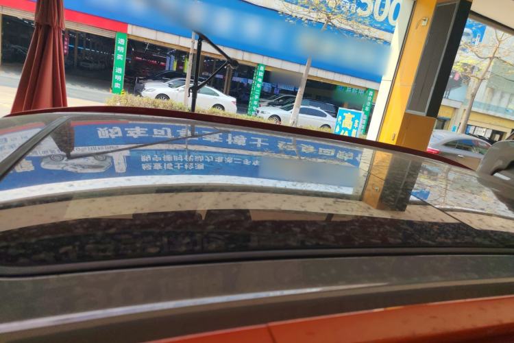 Used AION Y 2021 70 Tech Vitality Edition Roof