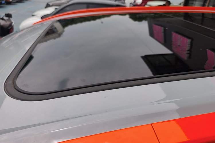 Used AION Y 2021 70 Intelligent Dynamic Edition Roof
