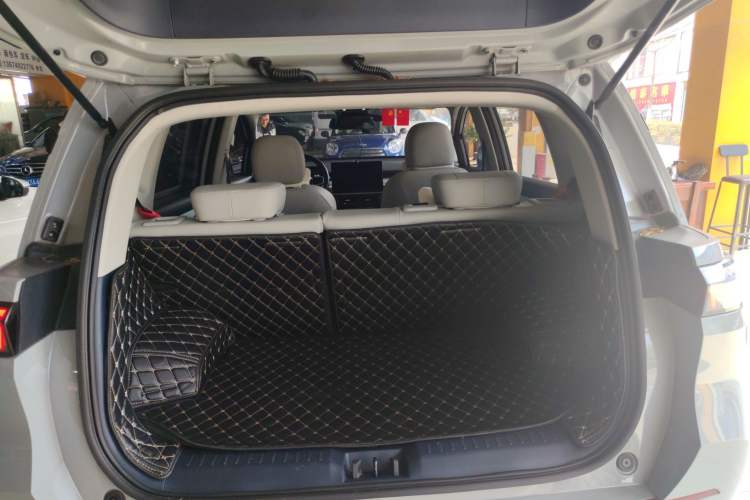 Used AION Y 2021 70 Tech Vitality Edition Trunk