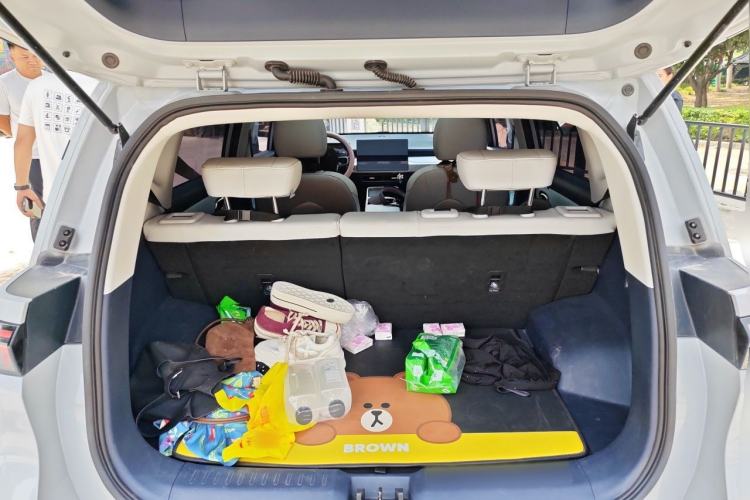 Used AION Y 2021 70 Enjoyment Tech Edition Trunk