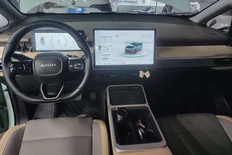 Used AION Y 2021 70 Intelligent Dynamic Edition Center Console