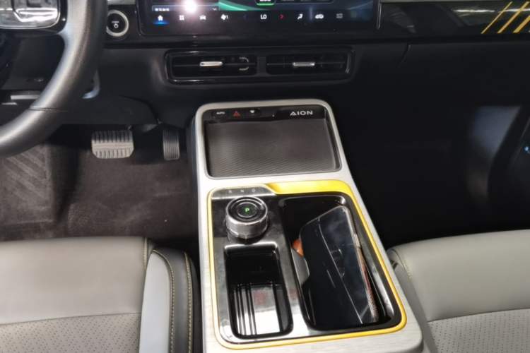 Used AION Y 2021 60 Enjoy Edition Gear Lever