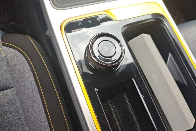 Used AION Y 2021 70 Enjoy Vitality Edition Gear Lever