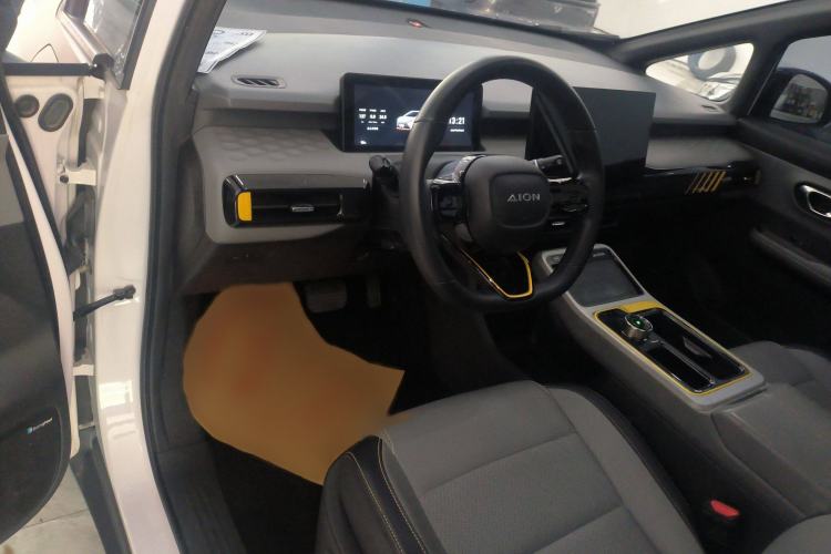 Used AION Y 2021 70 Intelligent Dynamic Edition Interior 3
