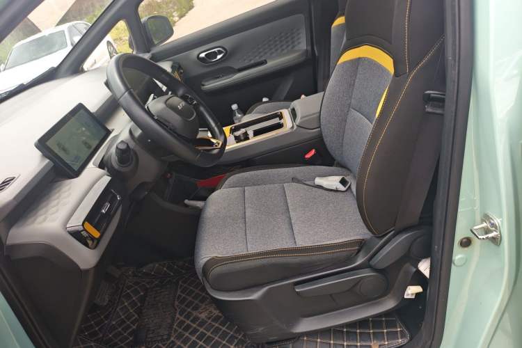 Used AION Y 2021 70 Enjoy Vitality Edition Left Front Seat