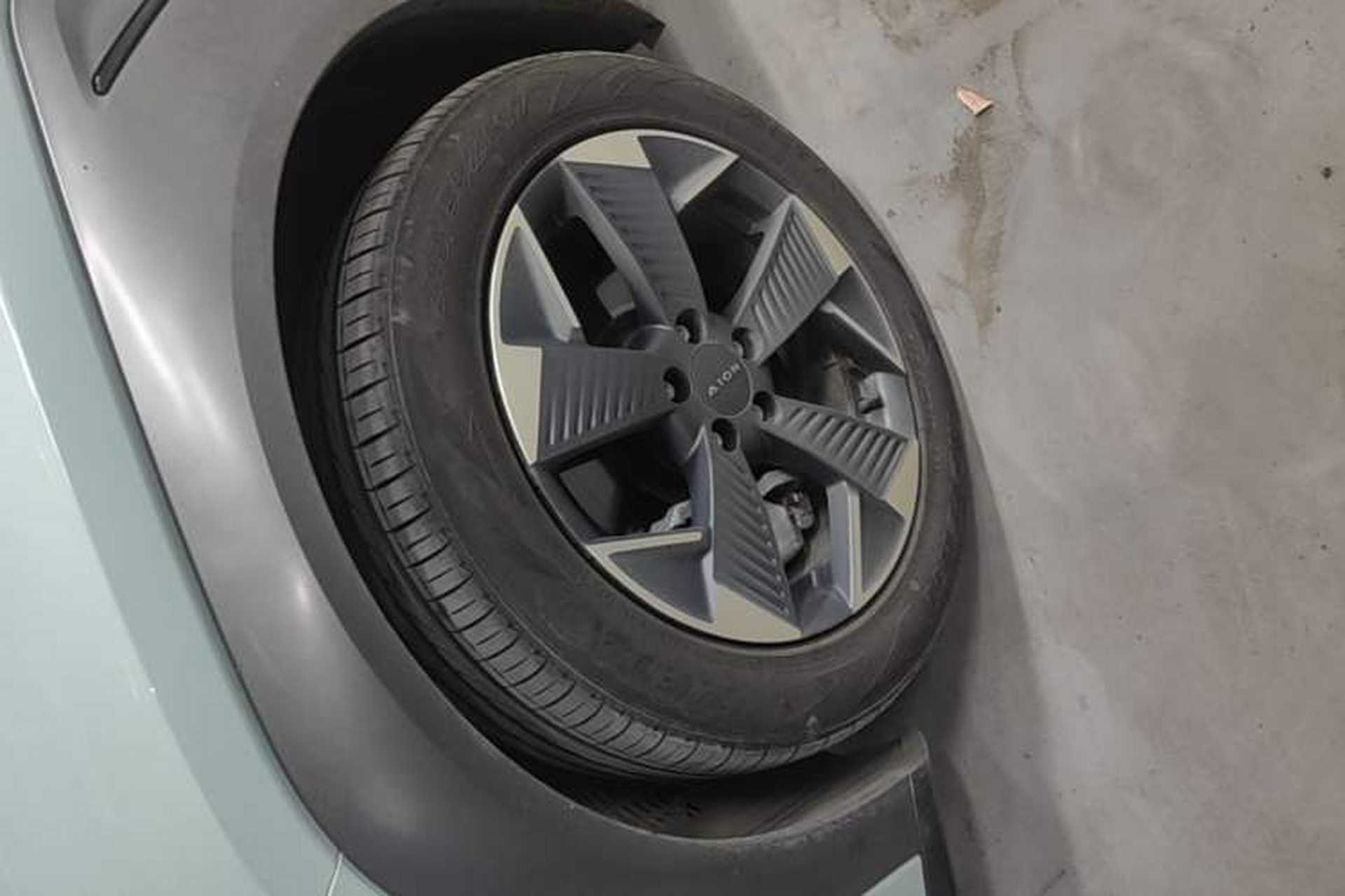 Used AION Y 2021 70 Intelligent Dynamic Edition Left Front Wheel Hub