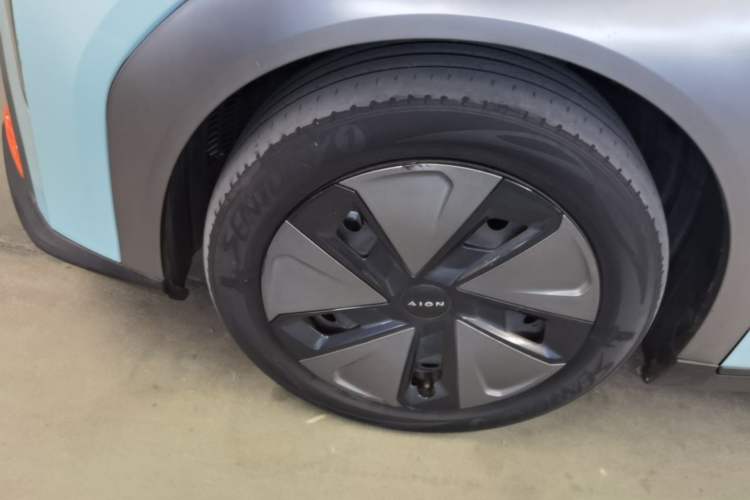 Used AION Y 2021 60 Enjoy Edition Left Front Wheel Hub
