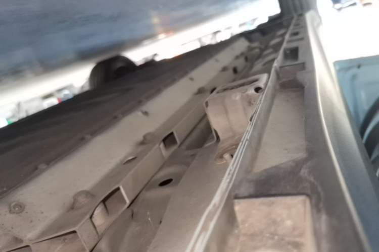 Used AION Y 2021 60 Enjoy Edition Left Side Sill