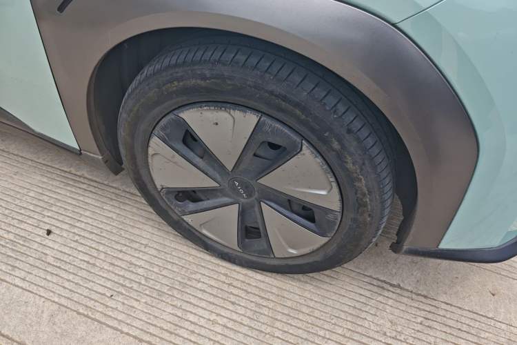 Used AION Y 2021 70 Enjoy Vitality Edition Right Front Wheel Hub