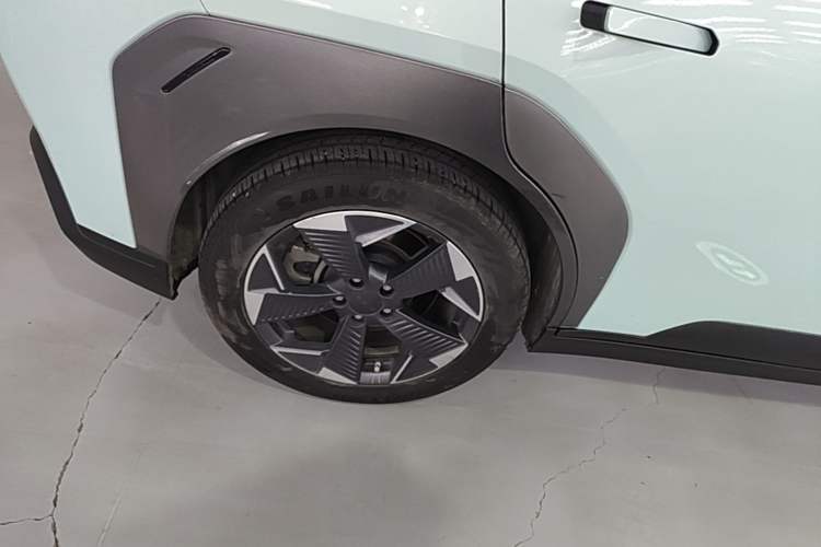 Used AION Y 2021 70 Intelligent Dynamic Edition Right Rear Wheel Hub