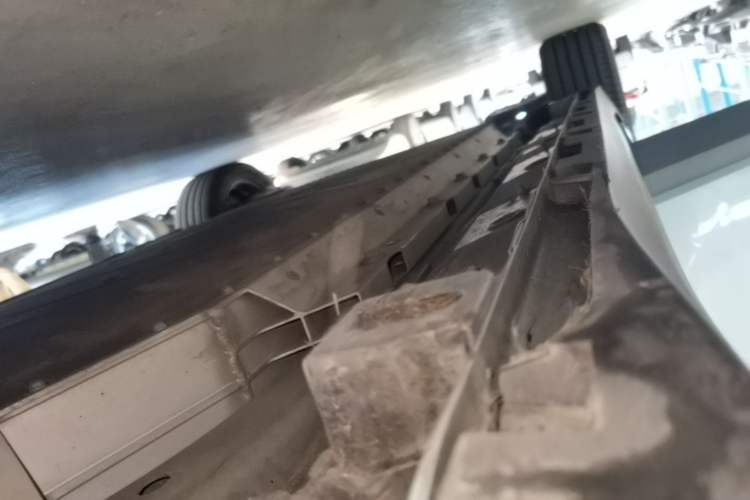 Used AION Y 2021 60 Enjoy Edition Right Side Sill