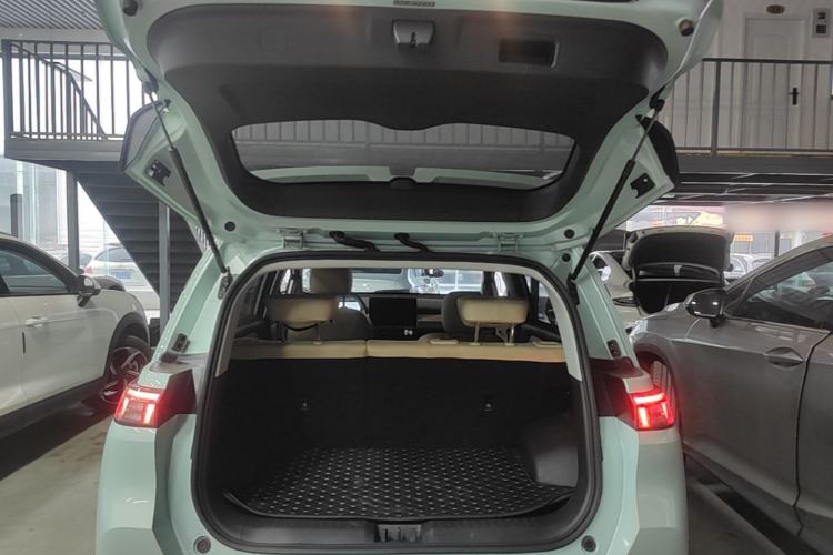 Used AION Y 2021 70 Intelligent Dynamic Edition Trunk