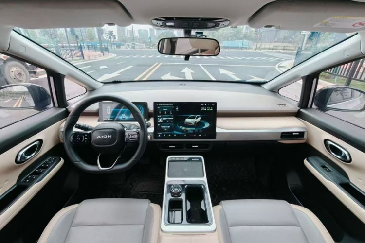 Used AION Y 2021 70 Intelligent Dynamic Edition Interior 2