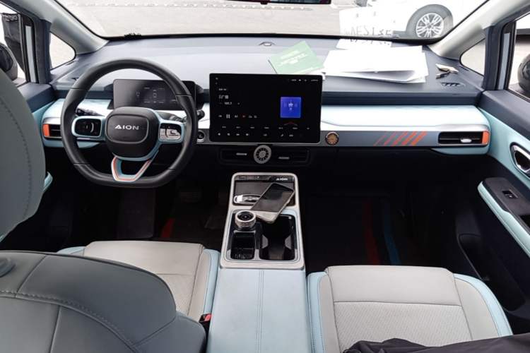 Used AION Y 2021 60 Enjoy Edition Center Console