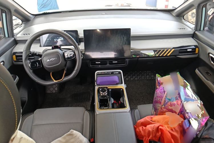 Used AION Y 2021 70 Enjoyment Tech Edition Center Console