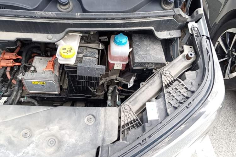 Used AION Y 2021 60 Enjoy Edition Engine Bay Left