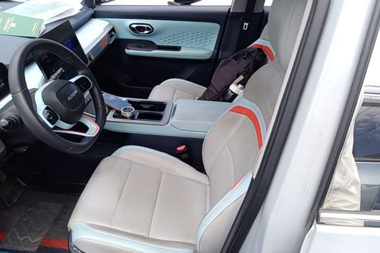 Used AION Y 2021 60 Enjoy Edition Left Front Seat