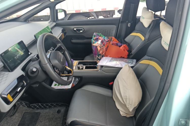 Used AION Y 2021 70 Enjoyment Tech Edition Left Front Seat