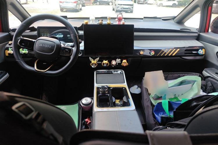 Used AION Y 2021 70 Tech Vitality Edition Center Console