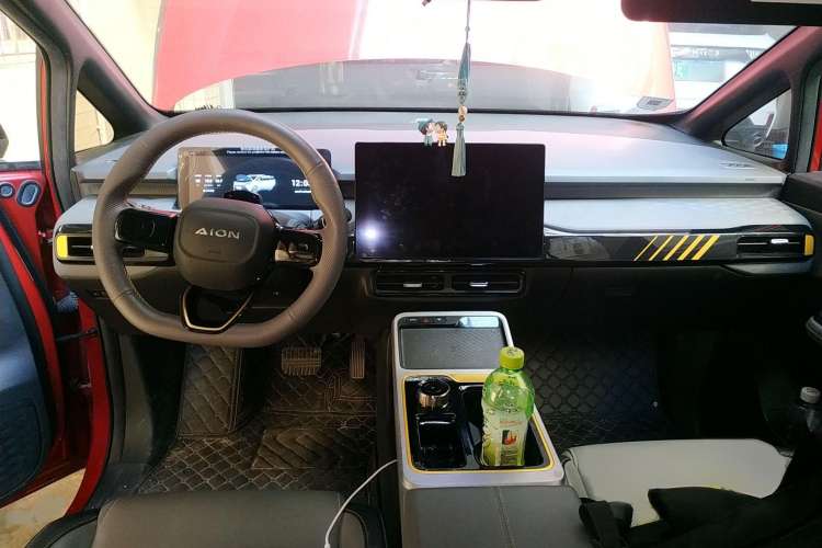 Used AION Y 2021 70 Enjoyment Tech Edition Center Console