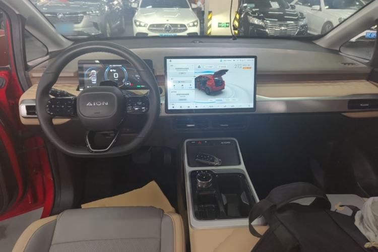 Used AION Y 2021 70 Tech Vitality Edition Center Console