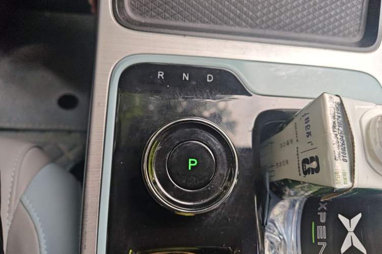 Used AION Y 2021 70 Intelligent Dynamic Edition Gear Lever