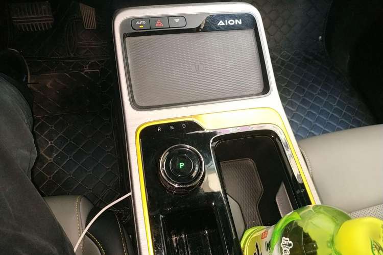 Used AION Y 2021 70 Enjoyment Tech Edition Gear Lever