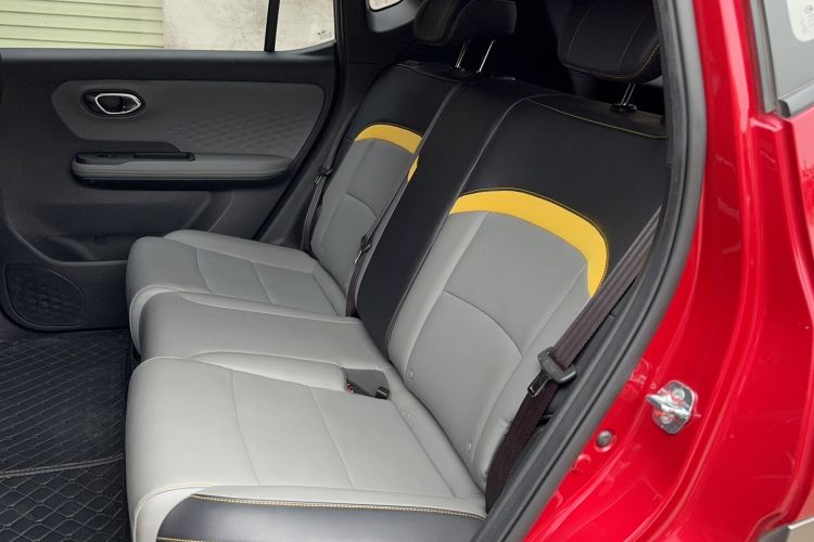 Used AION Y 2021 70 Enjoyment Tech Edition Left Rear Seat