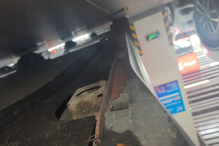 Used AION Y 2021 70 Tech Vitality Edition Right Side Sill