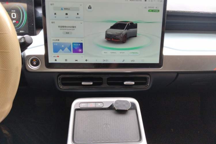 Used AION Y 2021 70 Intelligent Edition Audio And AC Panel