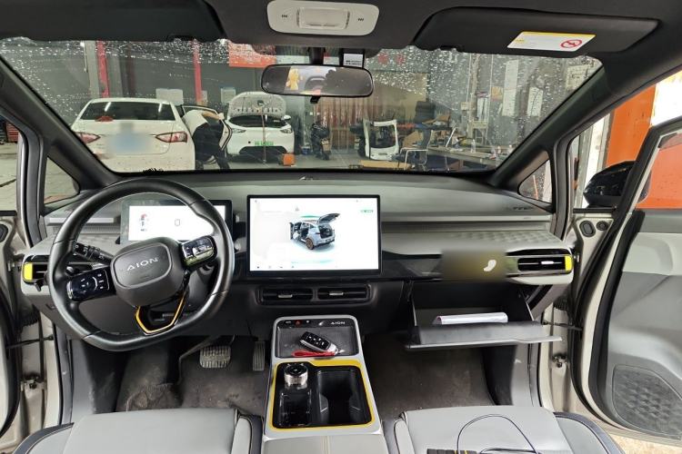 Used AION Y 2021 70 Enjoy Vitality Edition Center Console
