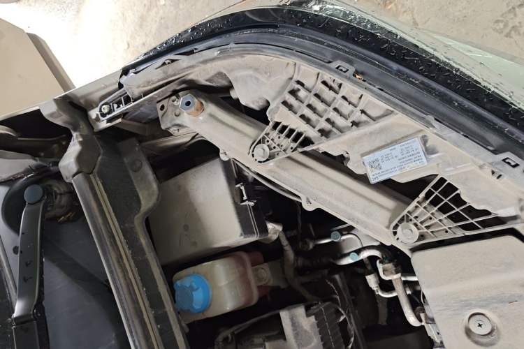 Used AION Y 2021 70 Enjoy Vitality Edition Engine Bay Left