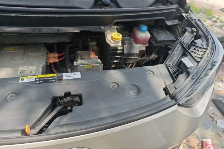 Used AION Y 2021 70 Intelligent Dynamic Edition Engine Bay Left
